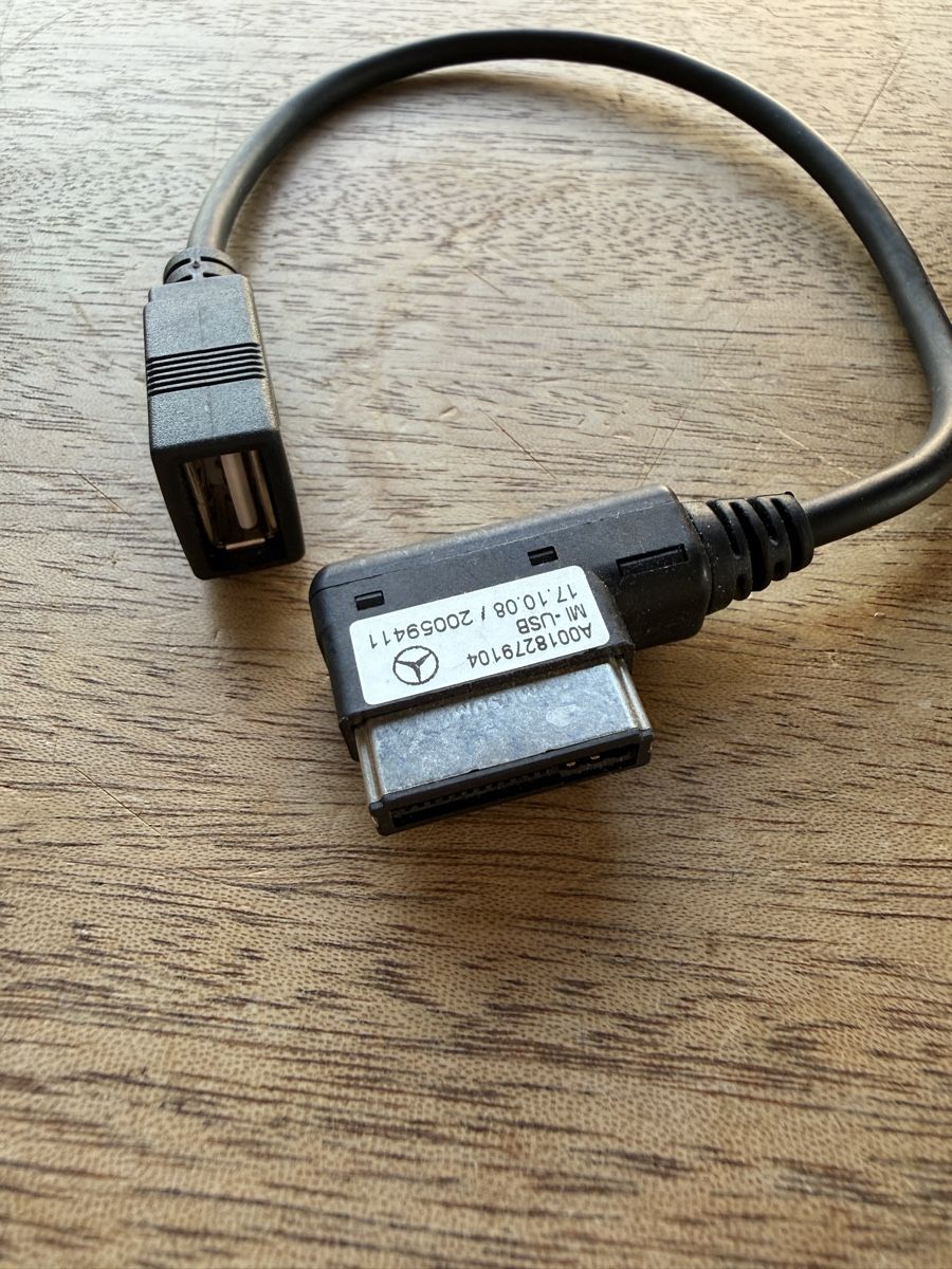 Mercedes-Benz Unità & Adattatore: Mercedes Adapter USB – Usato da Zürich venduto da sh1000 2