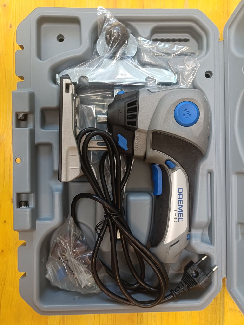 Tutte le macchine: Dremel Trio Multifunktionswerkzeug - Neu – Nuovo e nell'imballaggio originale da Hombrechtikon venduto da Unser_Hofer 2