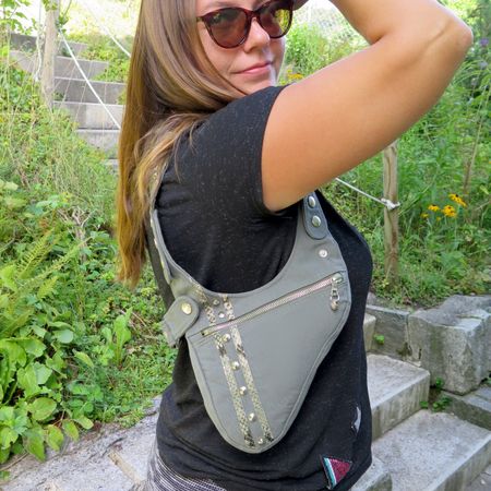 kleine Damen Umhängetasche Baumwolle, olivgrün, Revolverbag