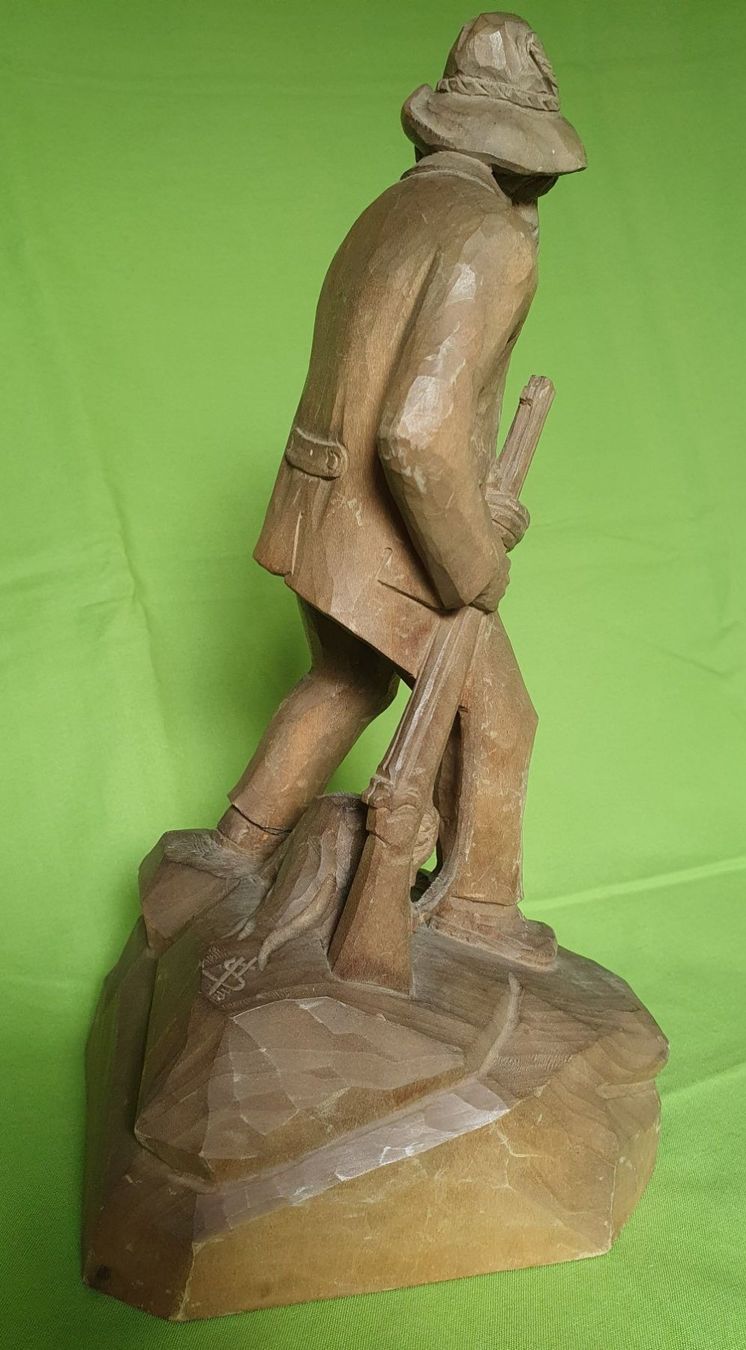 Figuren: Geschnitzte Holzfigur Jäger – Gebraucht aus Steffisburg von chloeisli 2