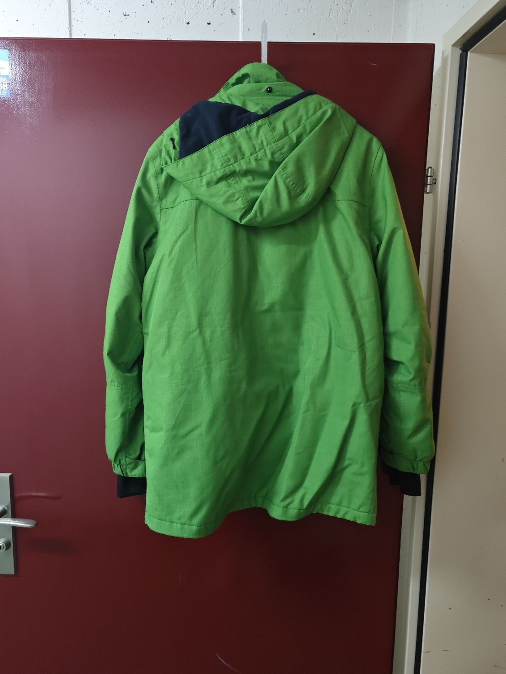 Giacche: Grüne Winterjacke, Grösse 176 – Usato da Wädenswil venduto da macik 1