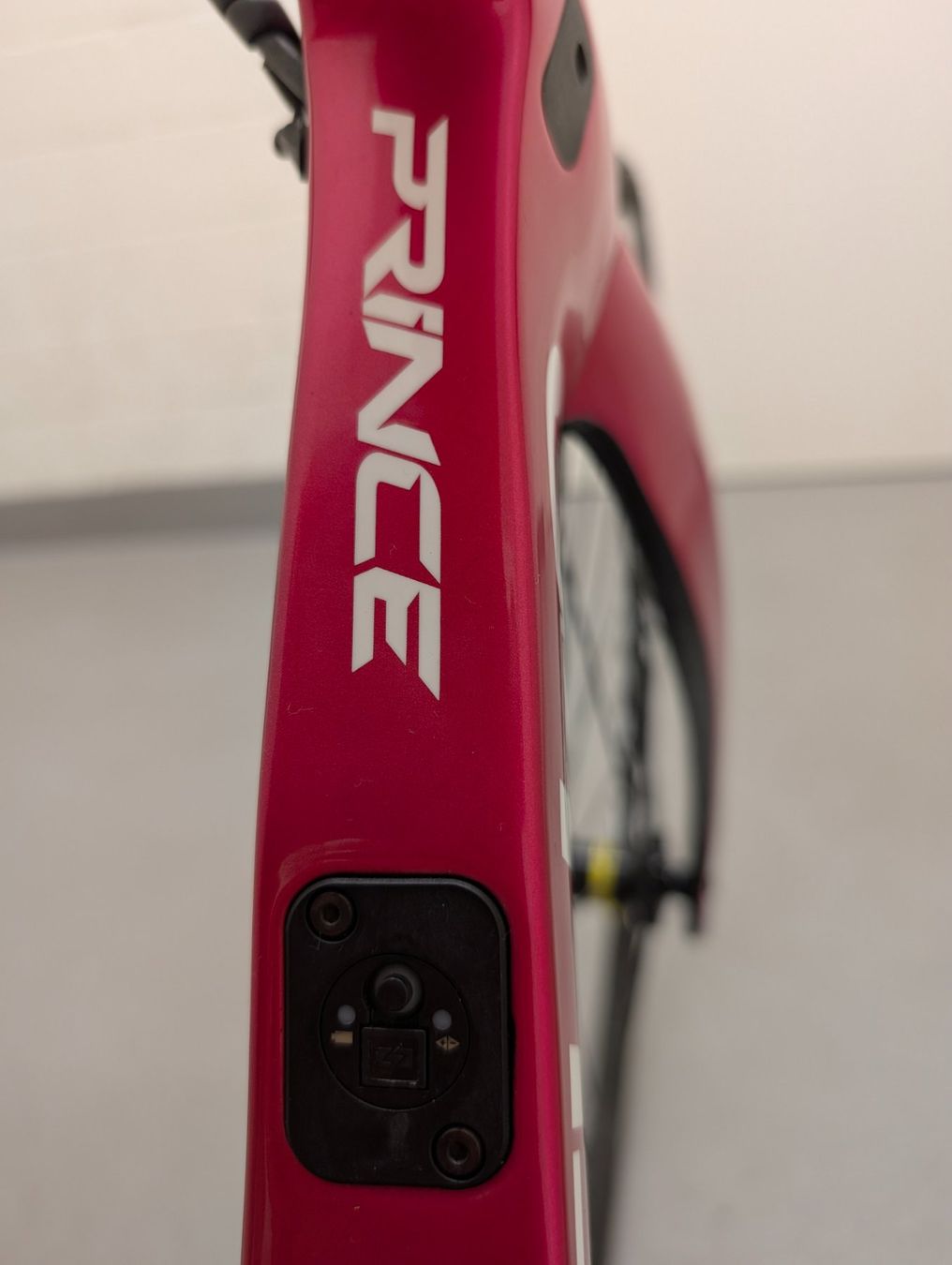 Pinarello Velos: Pinarello Prince Disk T700 – Gebraucht aus Thalwil von Tgatga 2