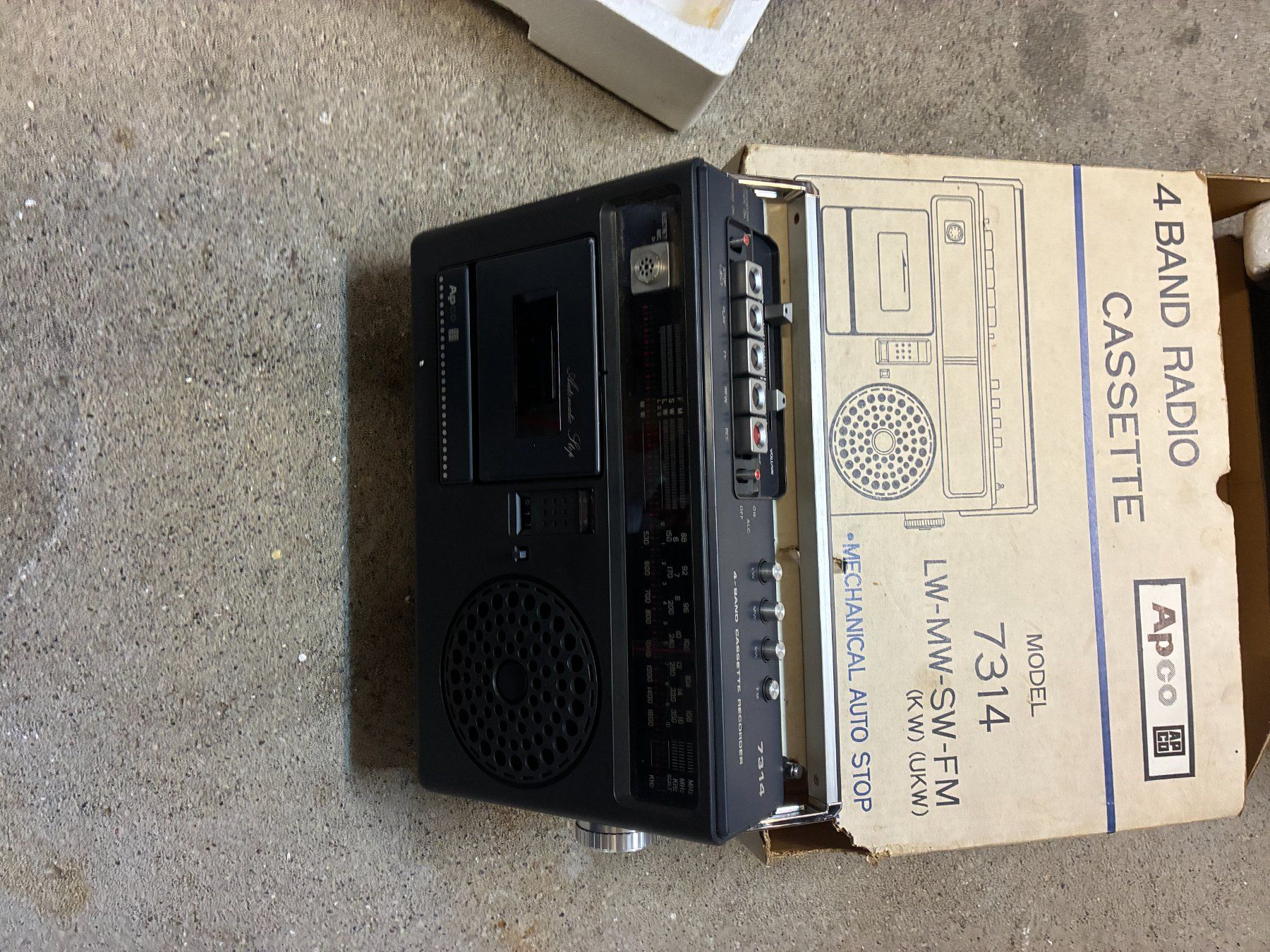 Radios: Alte Transistorradios – Defekt aus Thun von hei_x2mr