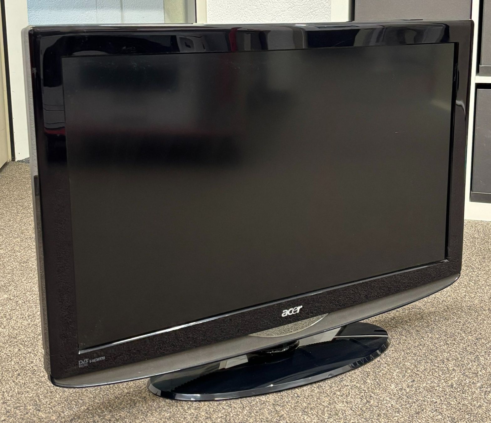 Televisori: Acer AT3247 32" LCD TV – Usato da Geroldswil venduto da Kuale