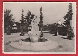 GLATTFELDEN, GRÜNE HEINRICH BRUNNEN, GROSSFORMAT