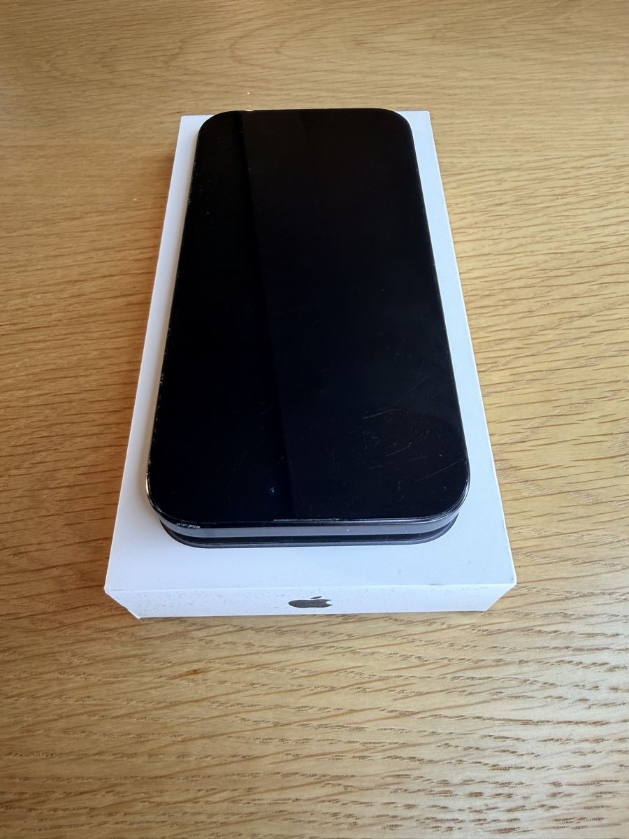 Apple Handys / Smartphones: Funktioniert Einwandfrei / IPhone 15 / 256 GB – Gebraucht aus Kirchberg BE von Vintagechillemi 2