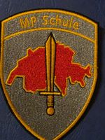 Militar Polizei Abzeichen Badge MP Schulen Original neu