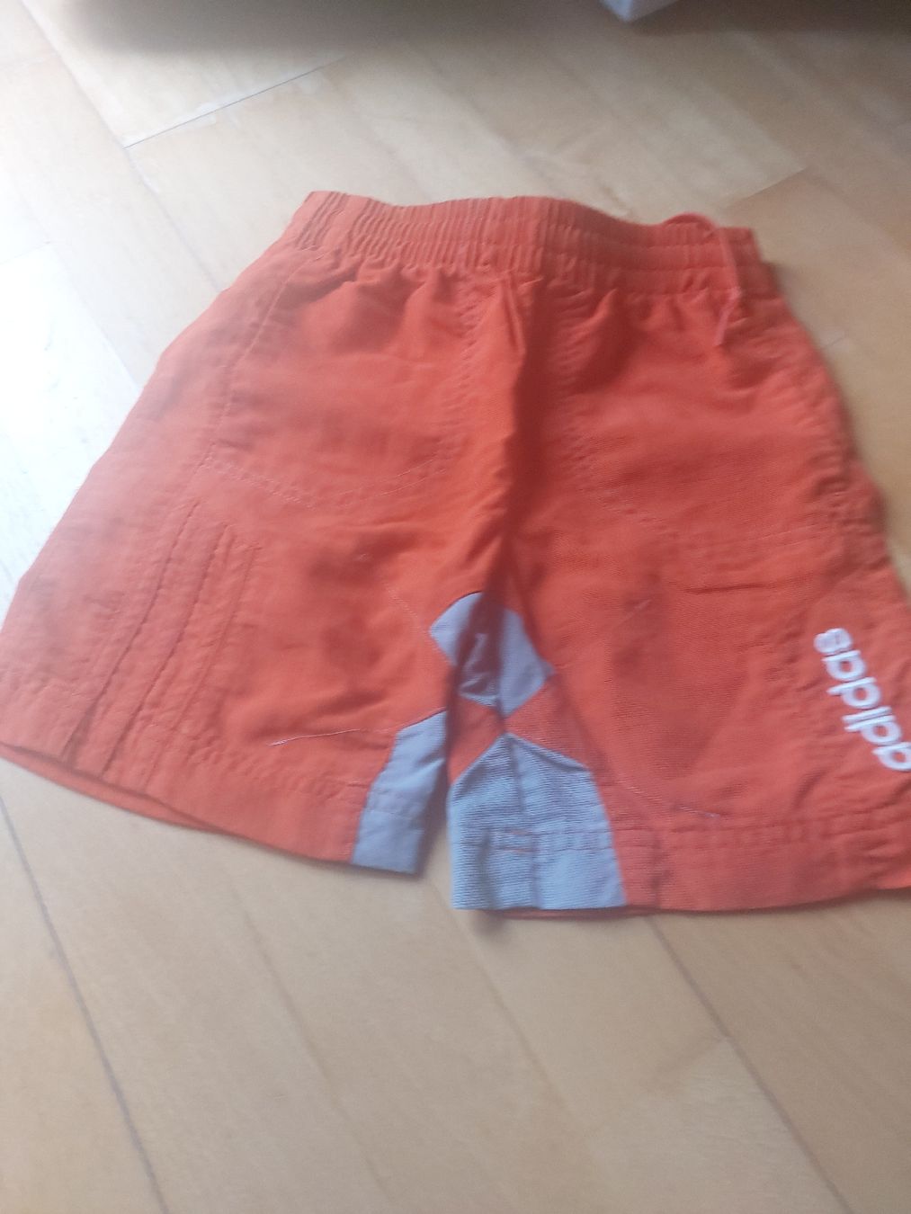 Adidas Pantalons: Shorts Adidas Gr 92 – D'occasion à Landquart par Cedes