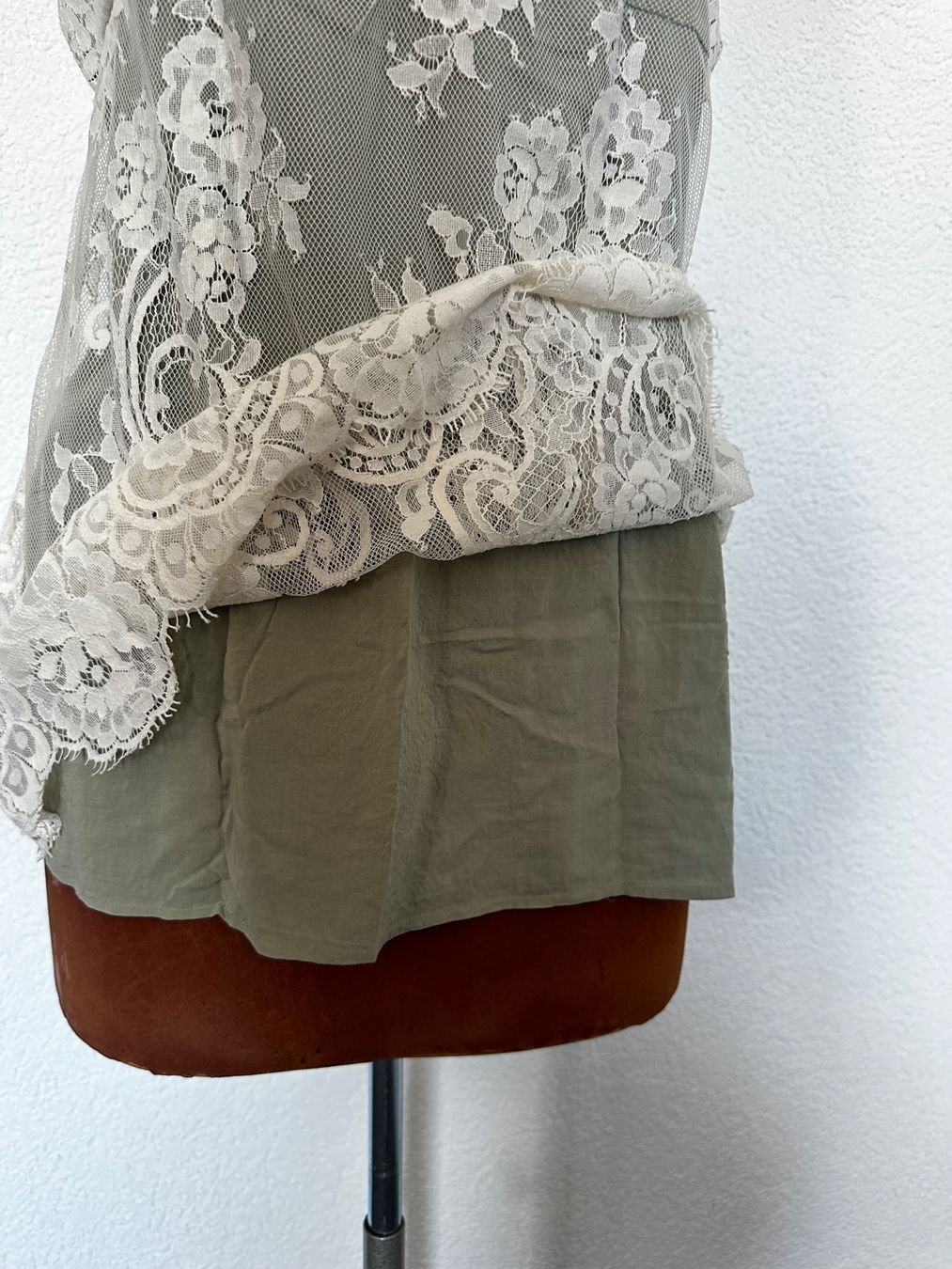 Benetton Top: Benetton Spitzentop ca Gr 36-38 – Usato da Ipsach venduto da Lary_Sommer 4