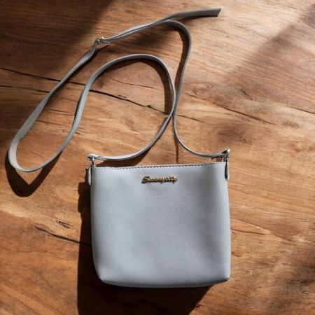 Schicke hellgraue Handtasche/Umhängetasche, Neu