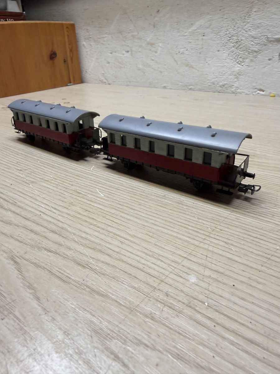 Piko Modelleisenbahnen: Zwei PICO Wagons HO – Gebraucht aus Herzogenbuchsee von ioa_zcm6