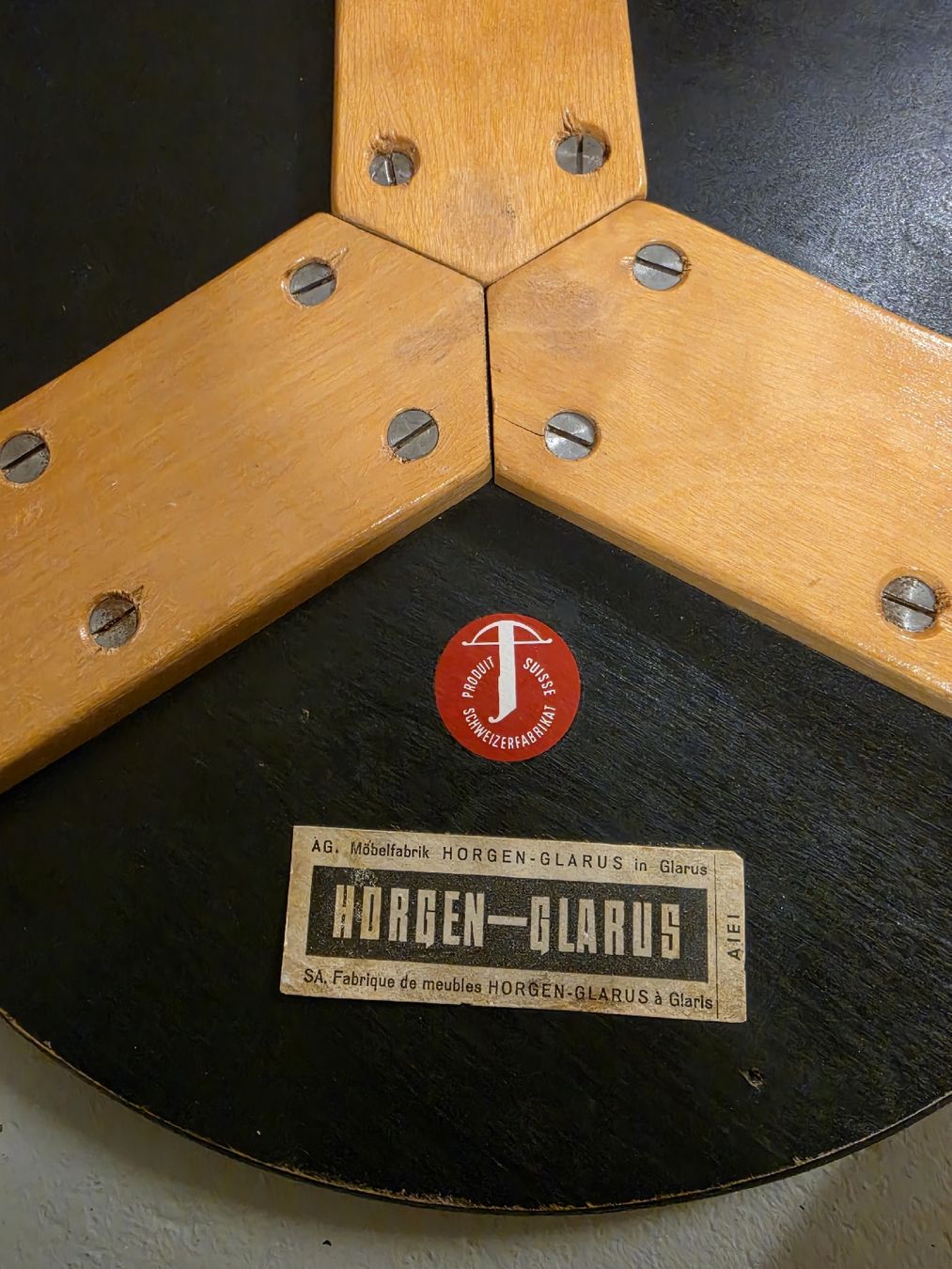 Horgen Glarus Sgabelli: Hocker Horgenglarus von Hans Bellmann – Usato da Fällanden venduto da pf2284 1