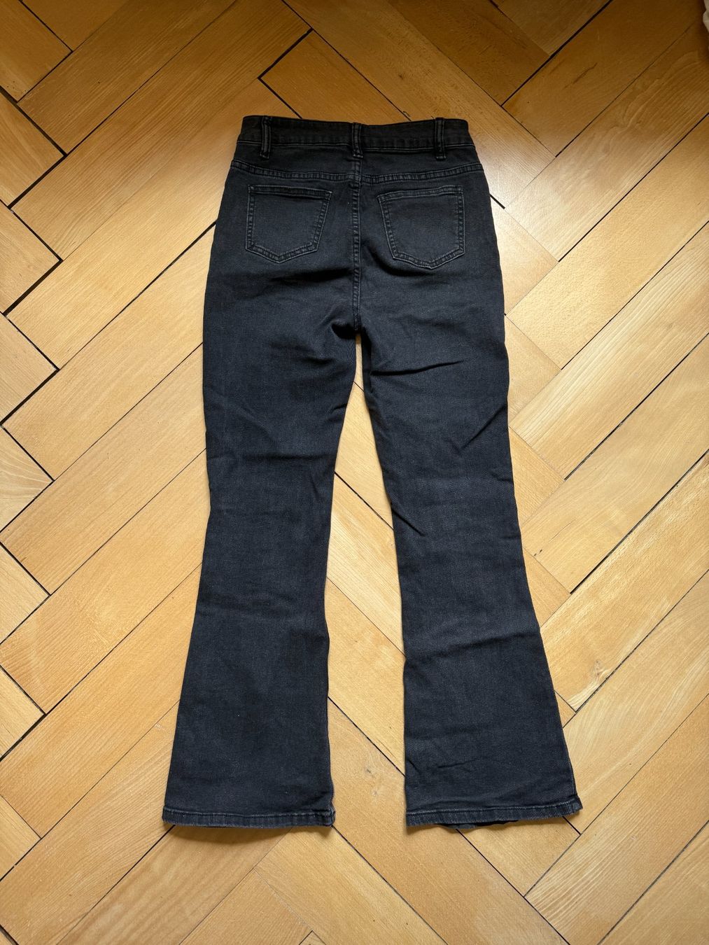 Shein Jeans: Flared Jeans schwarz S – Gebraucht aus Zürich von Diazaio 2