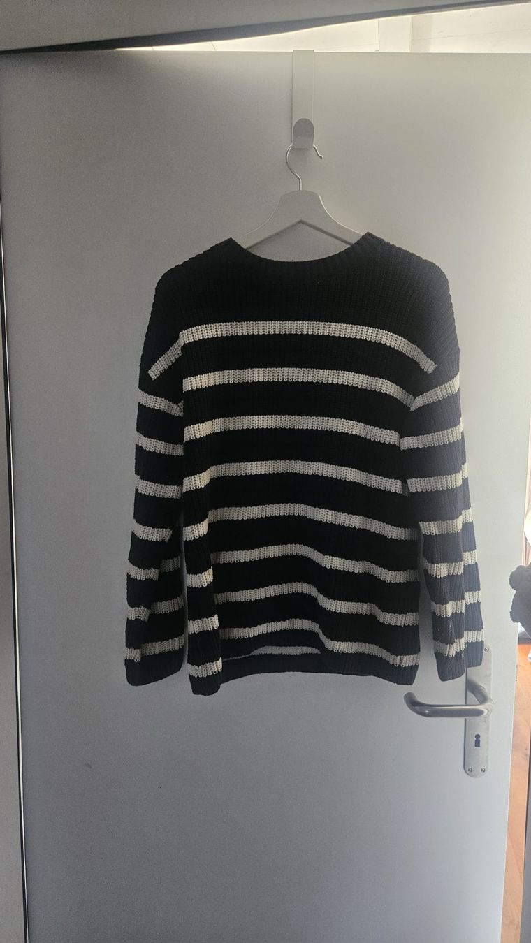 H&M Pulls & Sweat-shirts: Gestrickten Pullover – Neuf (Voir description) à Wil SG par cro_27r5