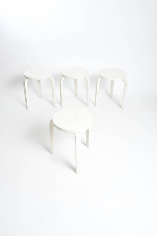 Sgabelli: Alvar Aalto Hocker  – Usato da Zürich venduto da IndividumCH 2