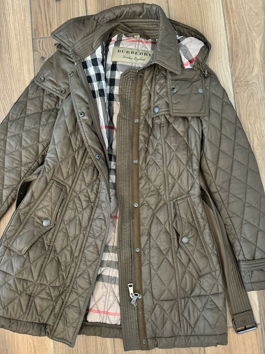 Burberry Giacche: Burberry Nylon Steppjacke – Nuovo (secondo la descrizione) da Zürich venduto da iva_c9dw