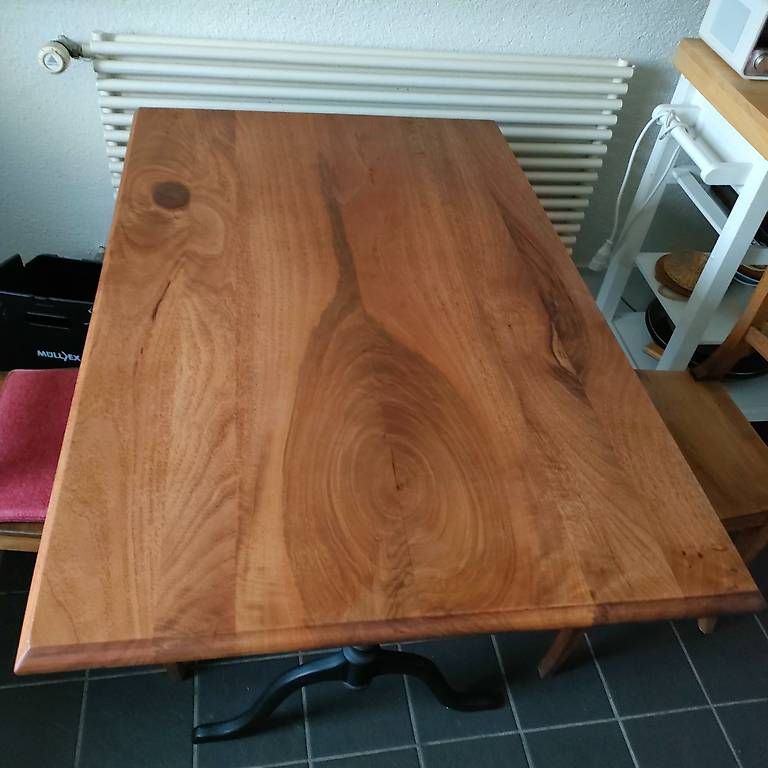 Tische: Restaurierter Beizentisch – Gebraucht aus Zürich von Xendrin 3