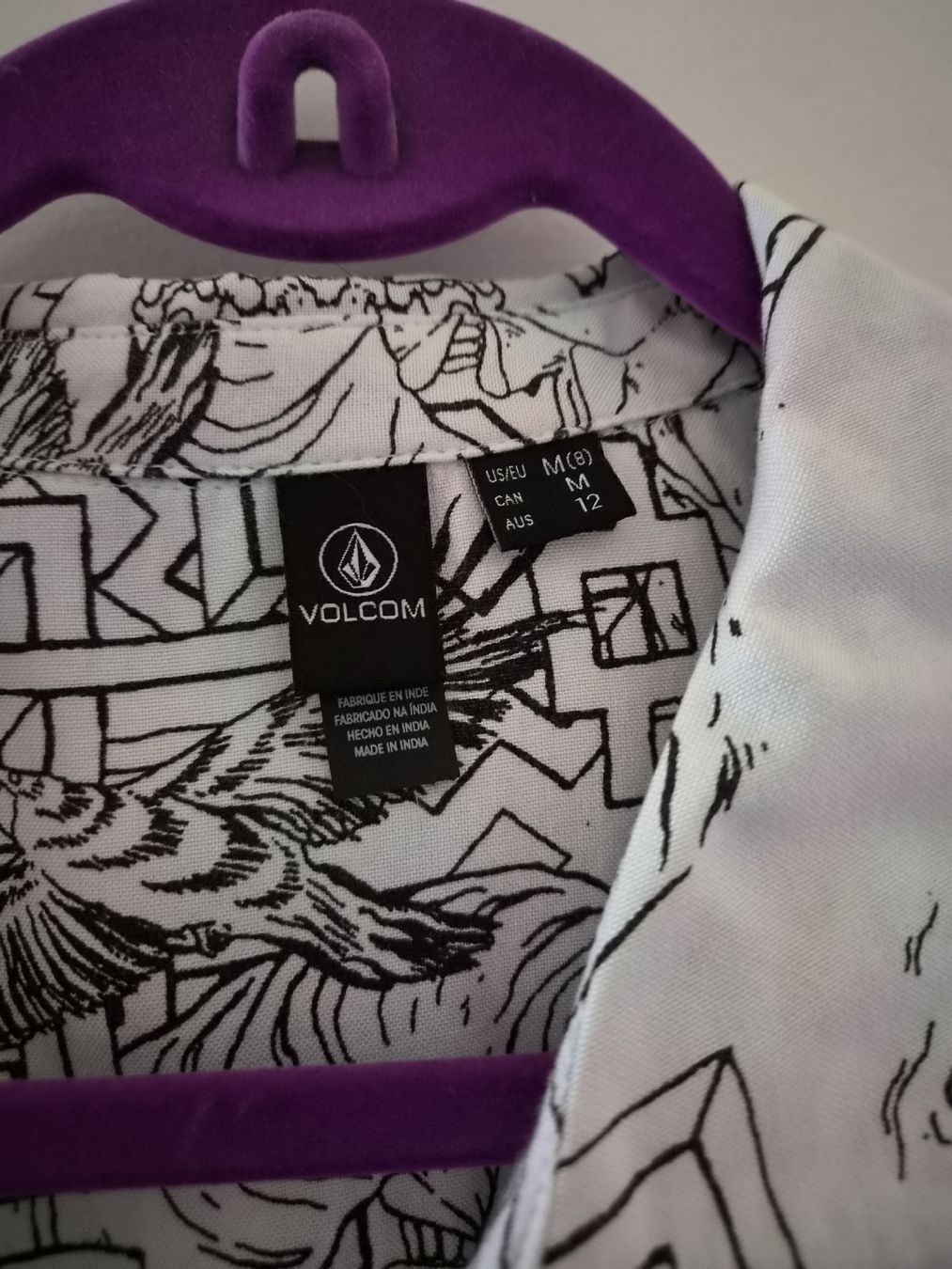 Chemisiers: Shirt Volcom – Neuf (Voir description) à Genève par lucianartm 2