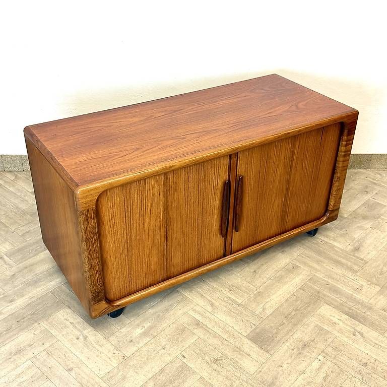 Cassettiere: Mid Century dänisches Sideboard by DYRLUND – Usato da basel venduto da vintory.ch 1