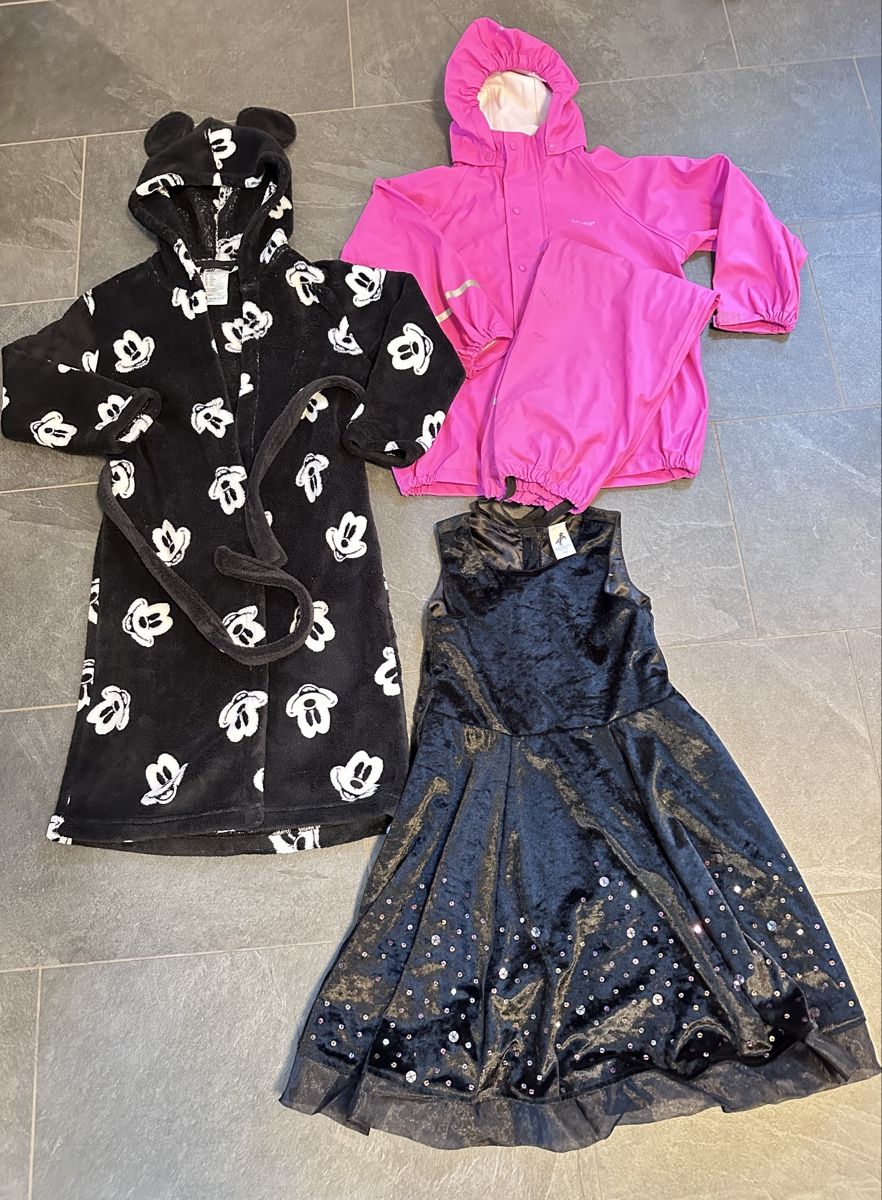 Lotti & Set di vestiti: Kleiderpaket 122/128 – Usato da Windlach venduto da Binchen0 1