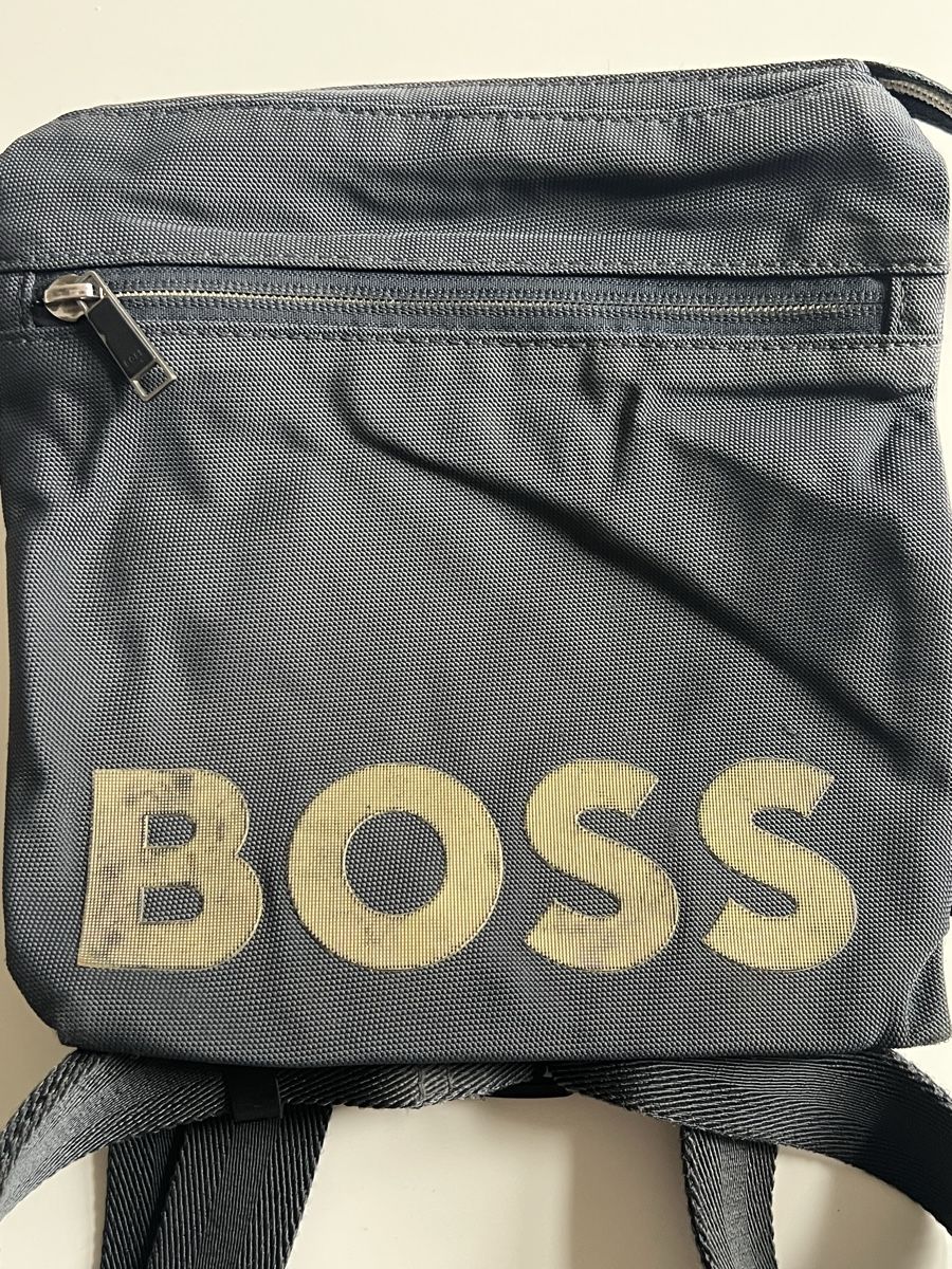 Hugo Boss Borse: Navy Hugo Boss Umhängetasche – Usato da Zürich venduto da zleoh 3