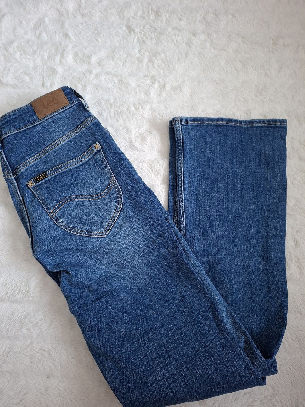 Lee Jeans: 👖Lee Flare Taille Haute - – Usato da Renens VD venduto da ser_j2fn
