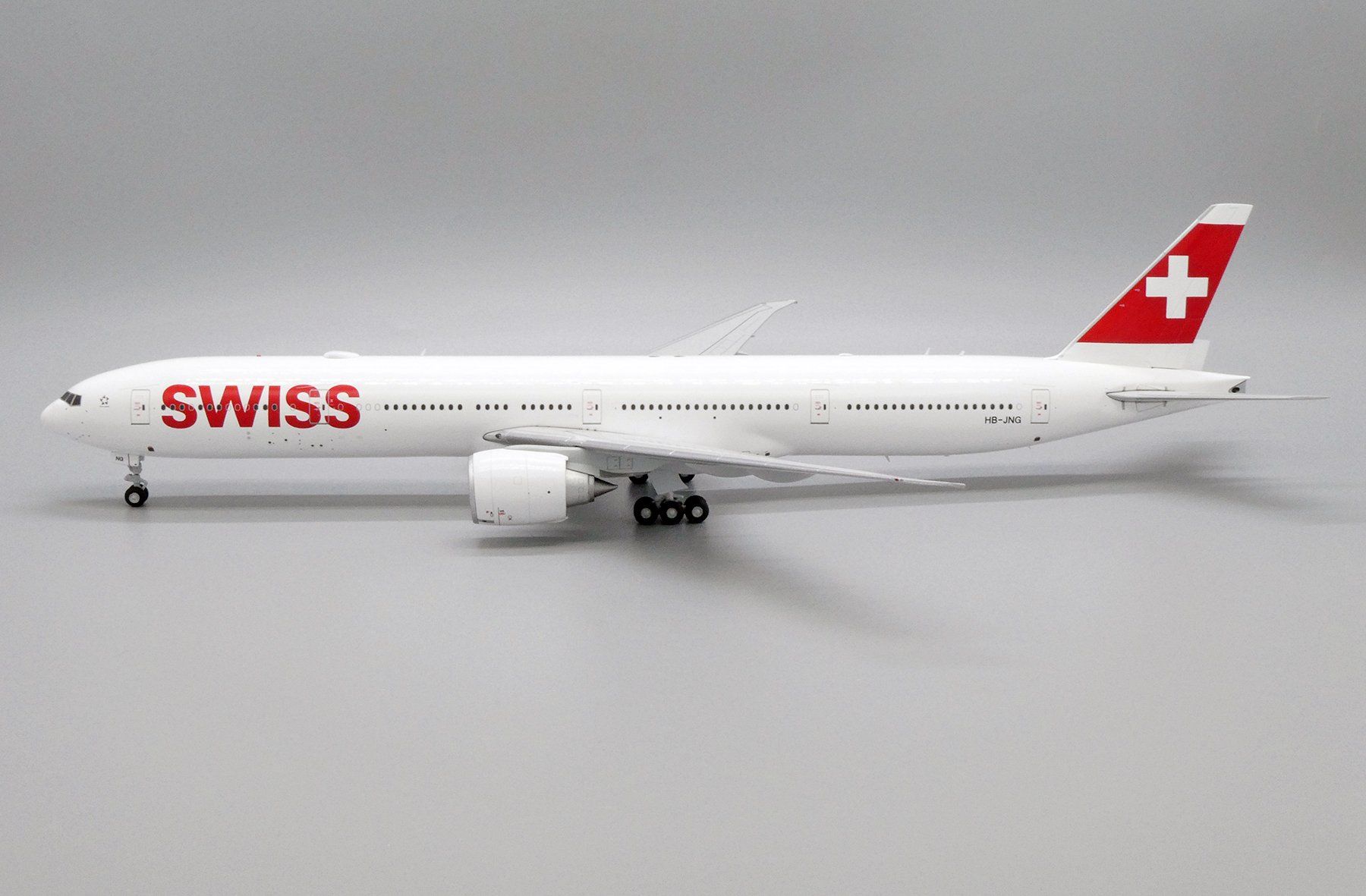 Swiss Kit di modellismo & Modellini statici: B777-300ER SWISS – Nuovo e nell'imballaggio originale da Morges venduto da iljamuromez
