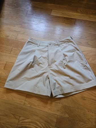 The North Face Damen Shorts Neu, Khaki, Grösse 8, Top!