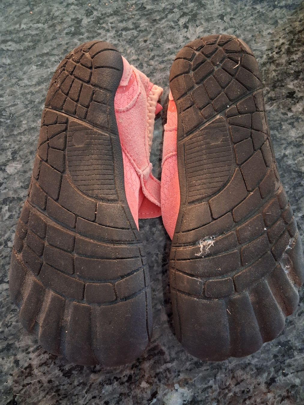 Chaussures garçon: Wasserschuhe Rosa Grösse 32 gebraucht – D'occasion à Weiach par Musikmaengu 1