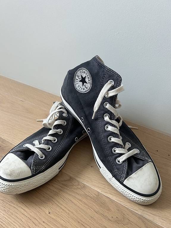 Converse Scarpe da uomo: Converse in Grau mit Verlauf Grösse 41.5 – Usato da Herrenschwanden venduto da ale_5ggz