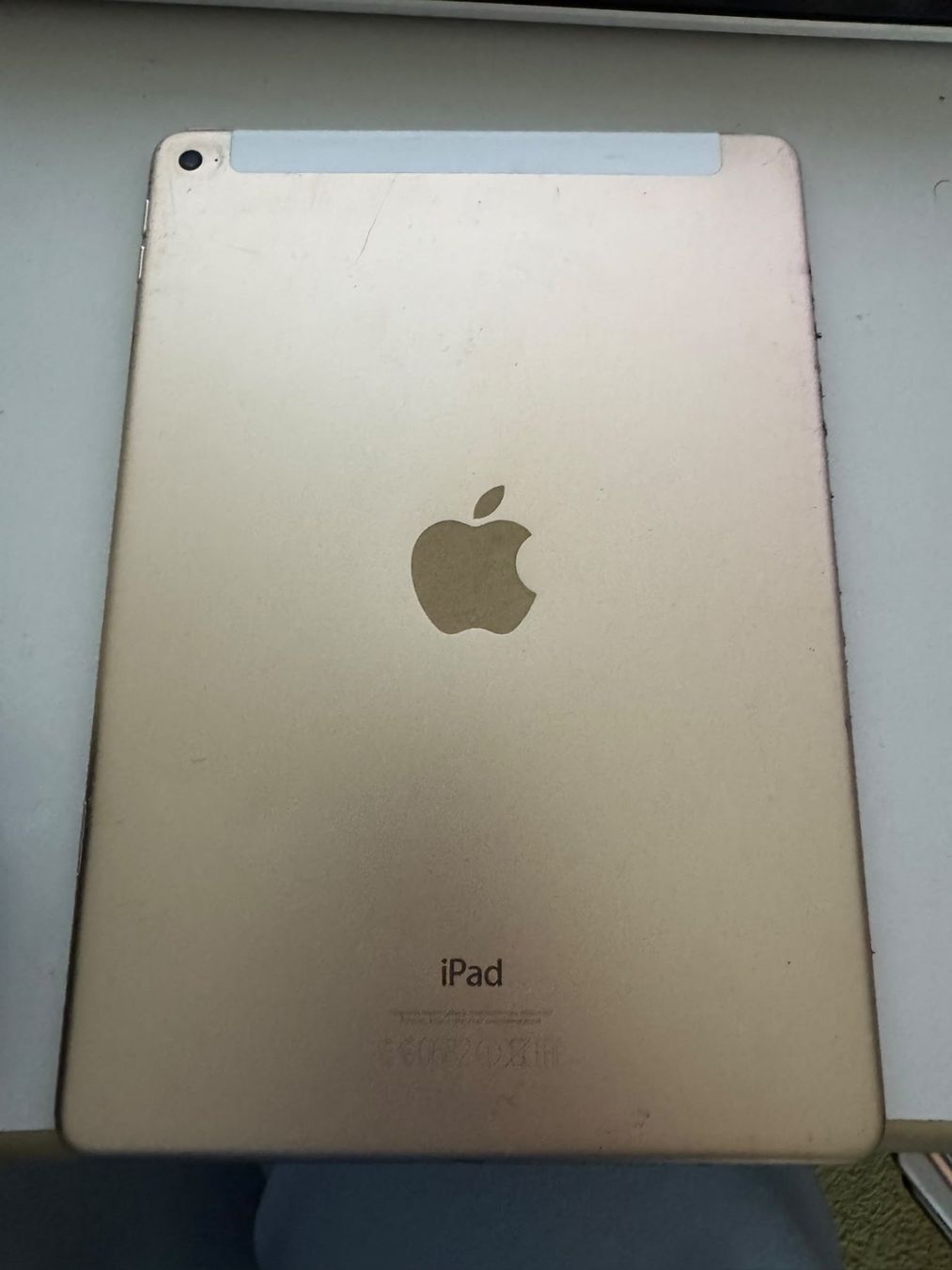 Apple Tablet PC: Ipad Air 2 -A1567 ungeprüft – Difettoso da Olten venduto da HoYa01