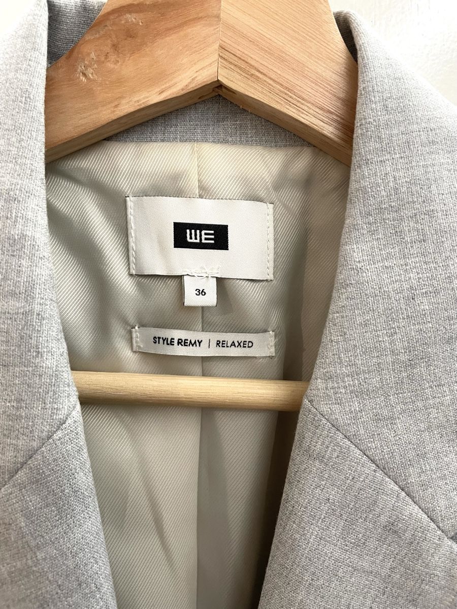 We Completi & Tailleur: GRAUER BLAZER VON WE GR. 36 – Usato da Ziefen venduto da Elar_store 2