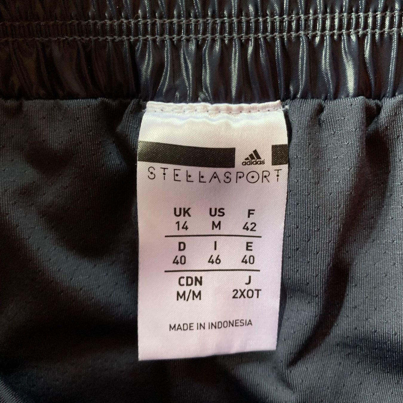 Adidas Lots de vêtements: ADIDAS kurze Shorts NEW – Neuf (Voir description) à Interlaken par Bona55 8