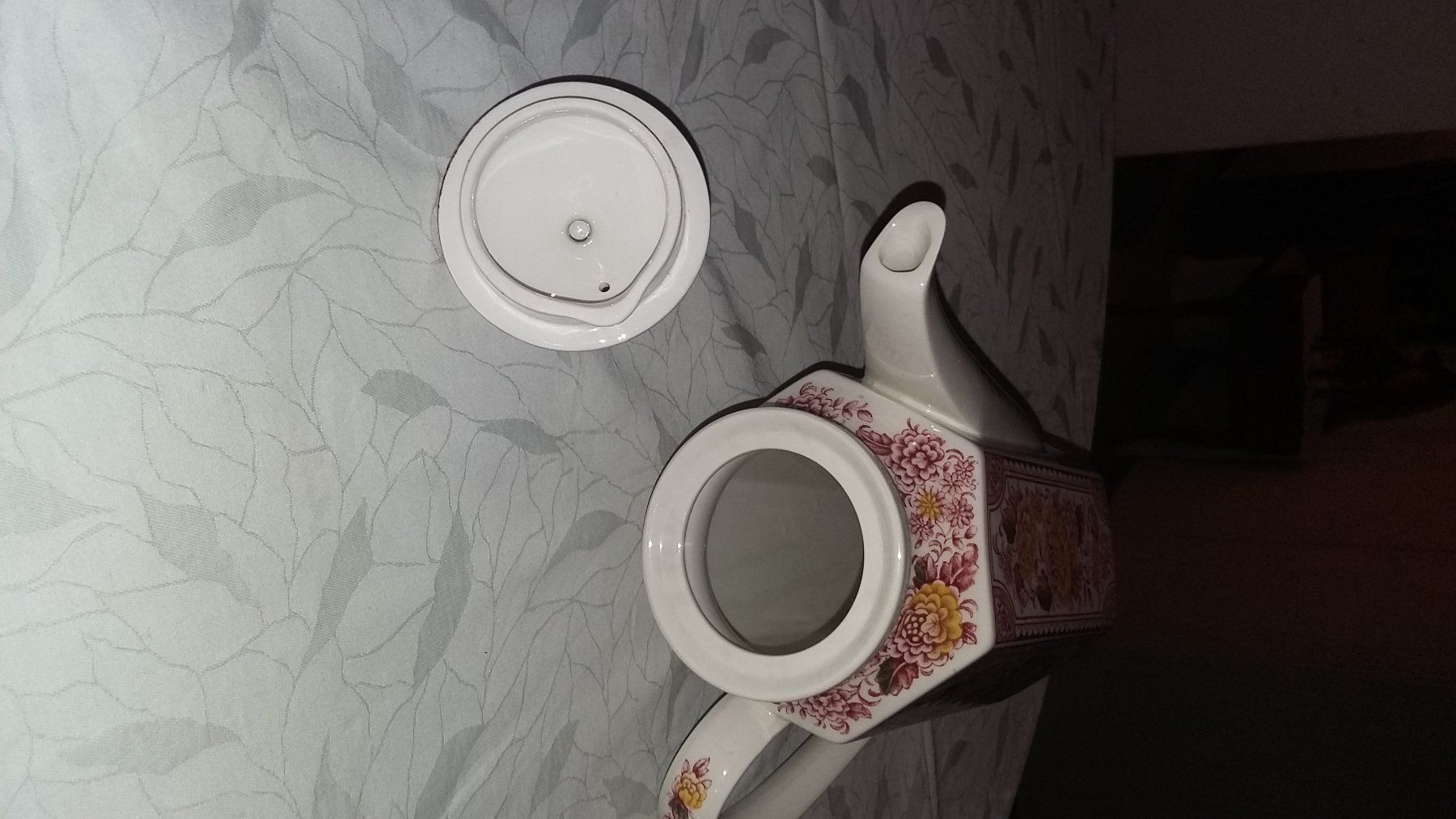 Set di piatti: Handgemalt Canterbury England Kaffeekann – Usato da Bern venduto da Imamrashed 2