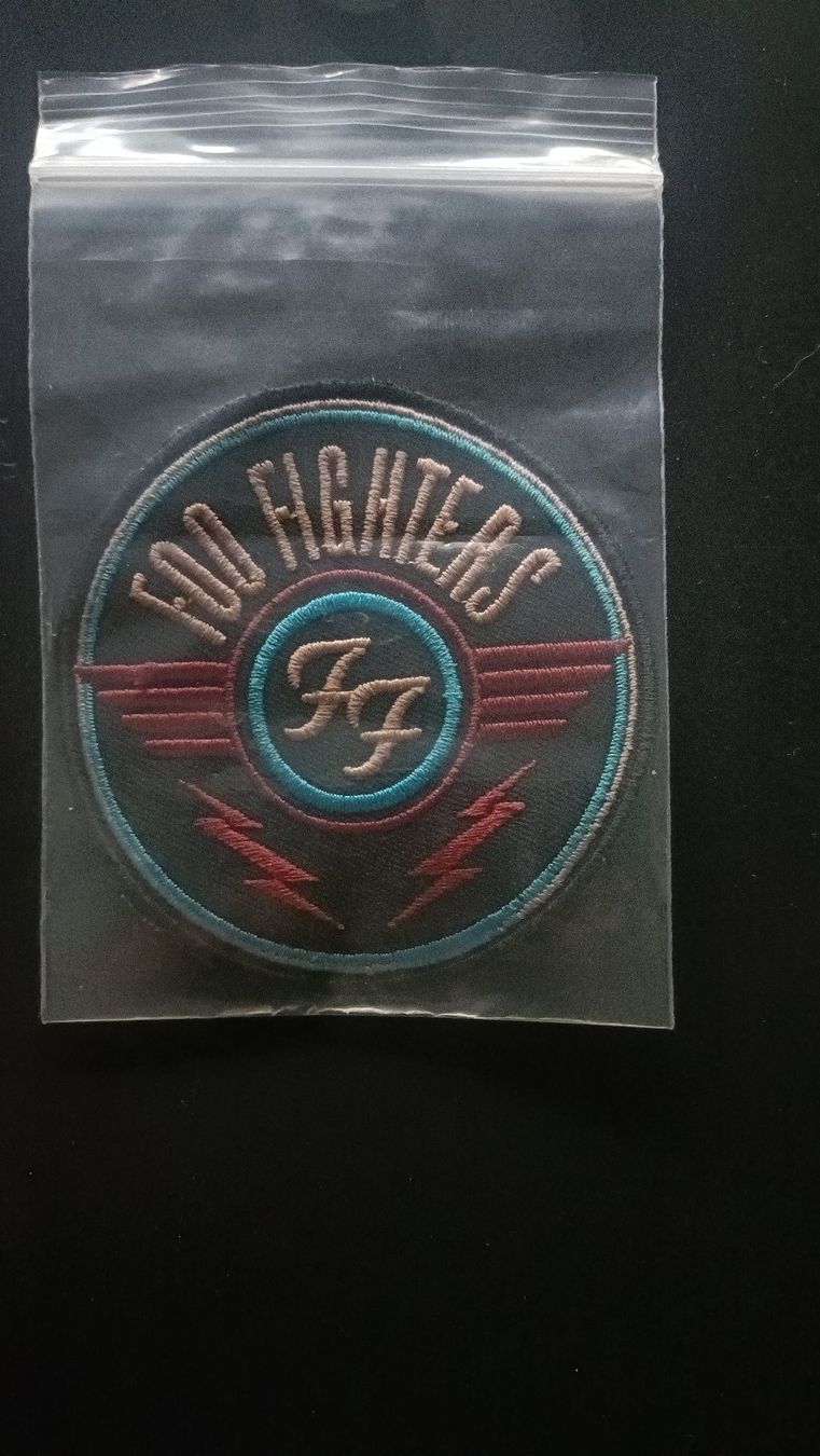 Toppe: Foo Fighters Iron On - Aufnäher – Usato da Schübelbach venduto da ar8862-ch 1