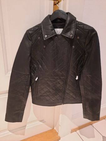 VESTE en cuir NEUVE - prix d'origine 250 CHF