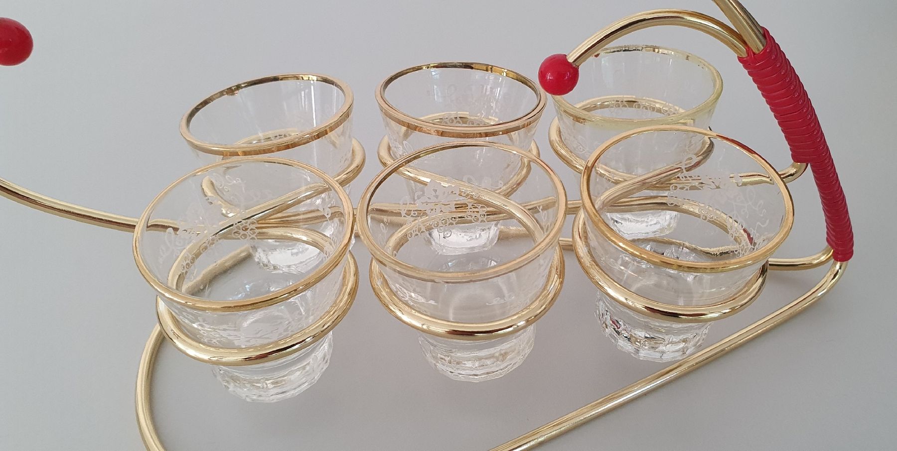 Gläser: 6er Set Schnapsglas mit Halter Gold Deko Traubenrand – Gebraucht aus Kreuzlingen von Rschweiz1 1