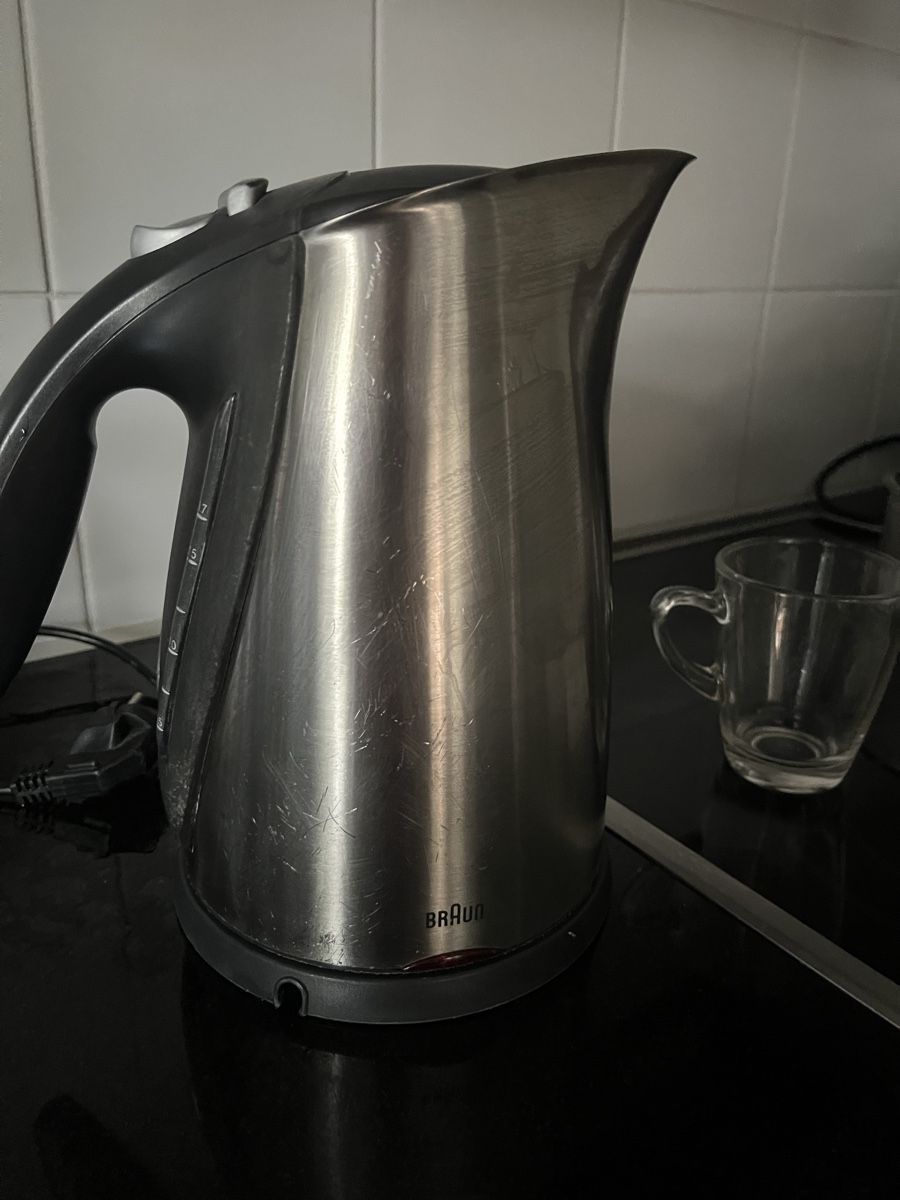 Braun Wasserkocher: Braun Edelstahl 2 l. – Gebraucht aus Basel von hal_s2bt