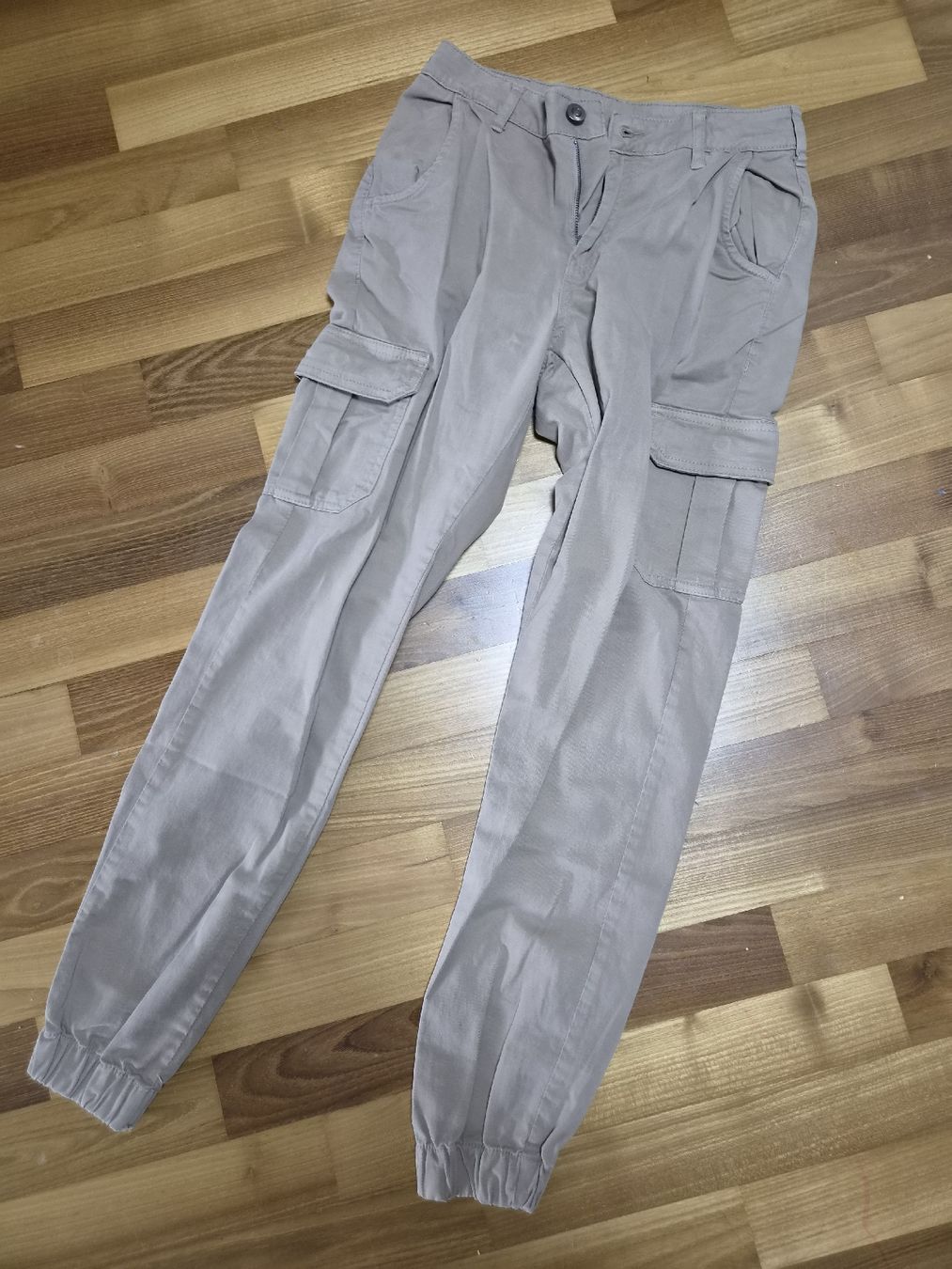 Hosen: NEU Cargohose Urban Classics – Neu und originalverpackt aus Siebnen von Familie.Mayer 1