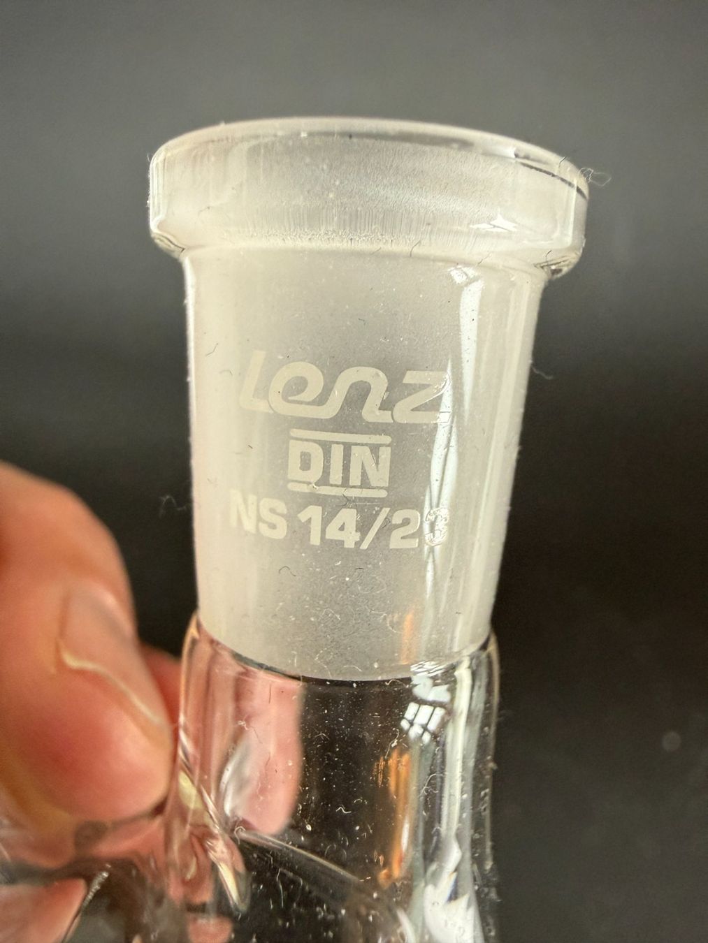 Accessori da laboratorio: Zweihals-Spitzkolben, NS19 und NS14 – Usato da Lützelflüh-Goldb venduto da Elementis 2