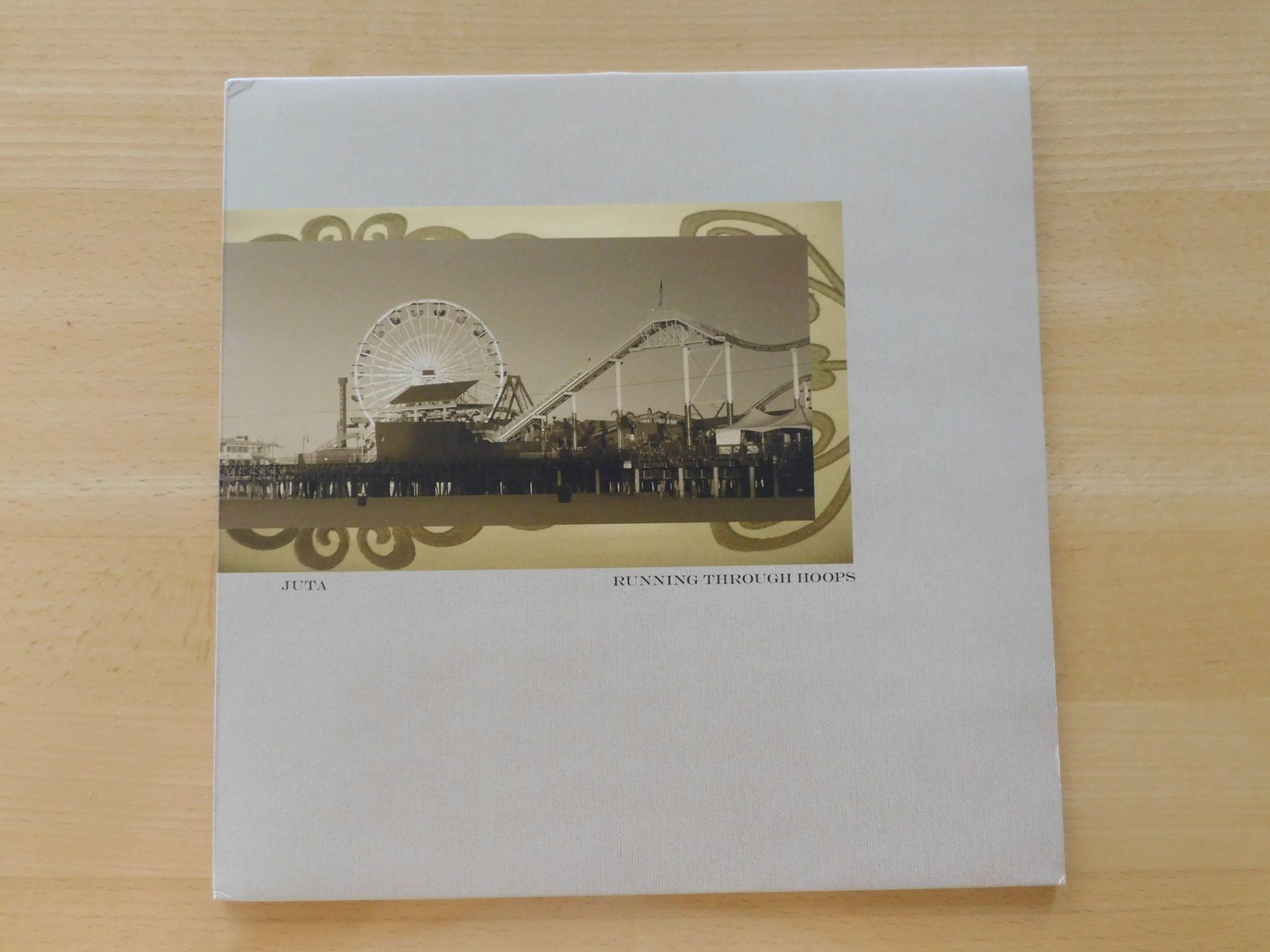 Dischi in vinile: Juta - Running Through Hoops – Usato da Emmenbrücke venduto da Dickens