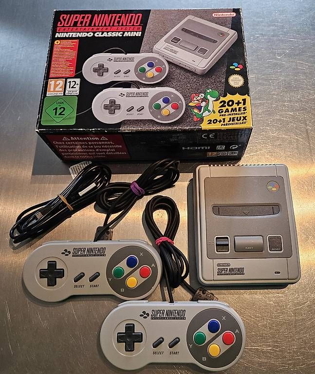 Nintendo Konsolen: SNES Mini – Gebraucht aus Olten von -Enzian-