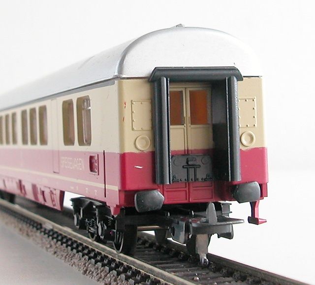 Lima Modellini di ferrovie: Lima Speisewagen WRmh der DB Spur H0 – Usato da Oberwil BL venduto da Klang 2