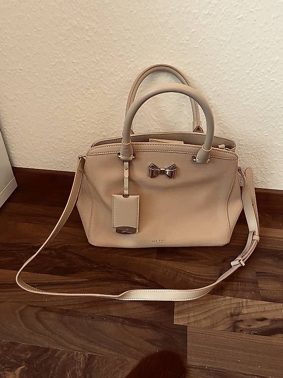 Sacs femmes: TOP DEAL - Ted Baker Handtasche – D'occasion à Breitenbach par aya_w5x7
