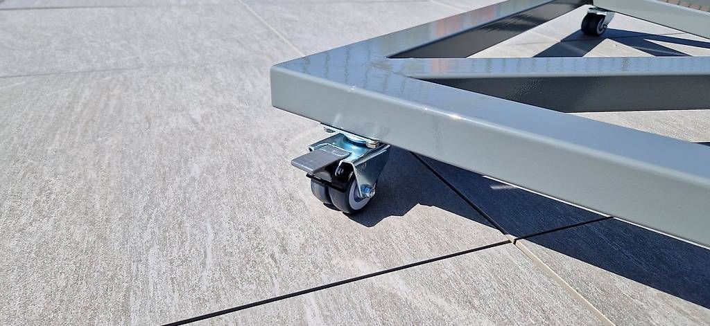Altro: Support à roulettes pour parasol – Usato da La Roche FR venduto da WilliamD 3
