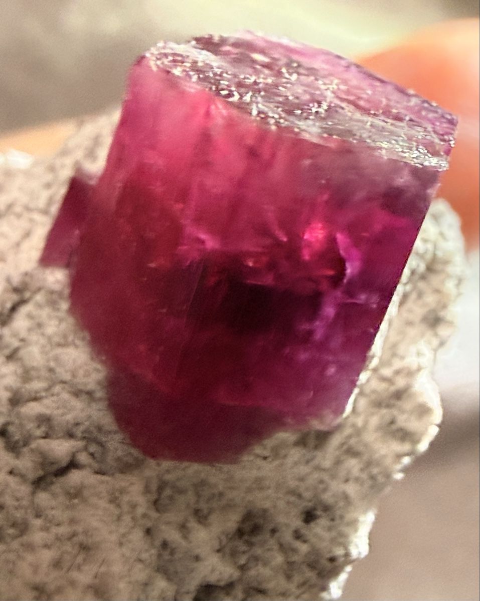 Minerali & Pietre curative: Bexbite Red Beryll in Matrix Rarität  – Nuovo (secondo la descrizione) da Oberhof venduto da RealStone