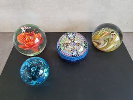 4 Stück Briefbeschwerer Murano Glas, bunt