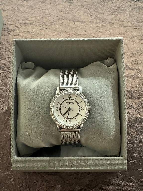 Guess Montres: Guess – Neuf (Voir description) à Wilen b. Wil par liv_8