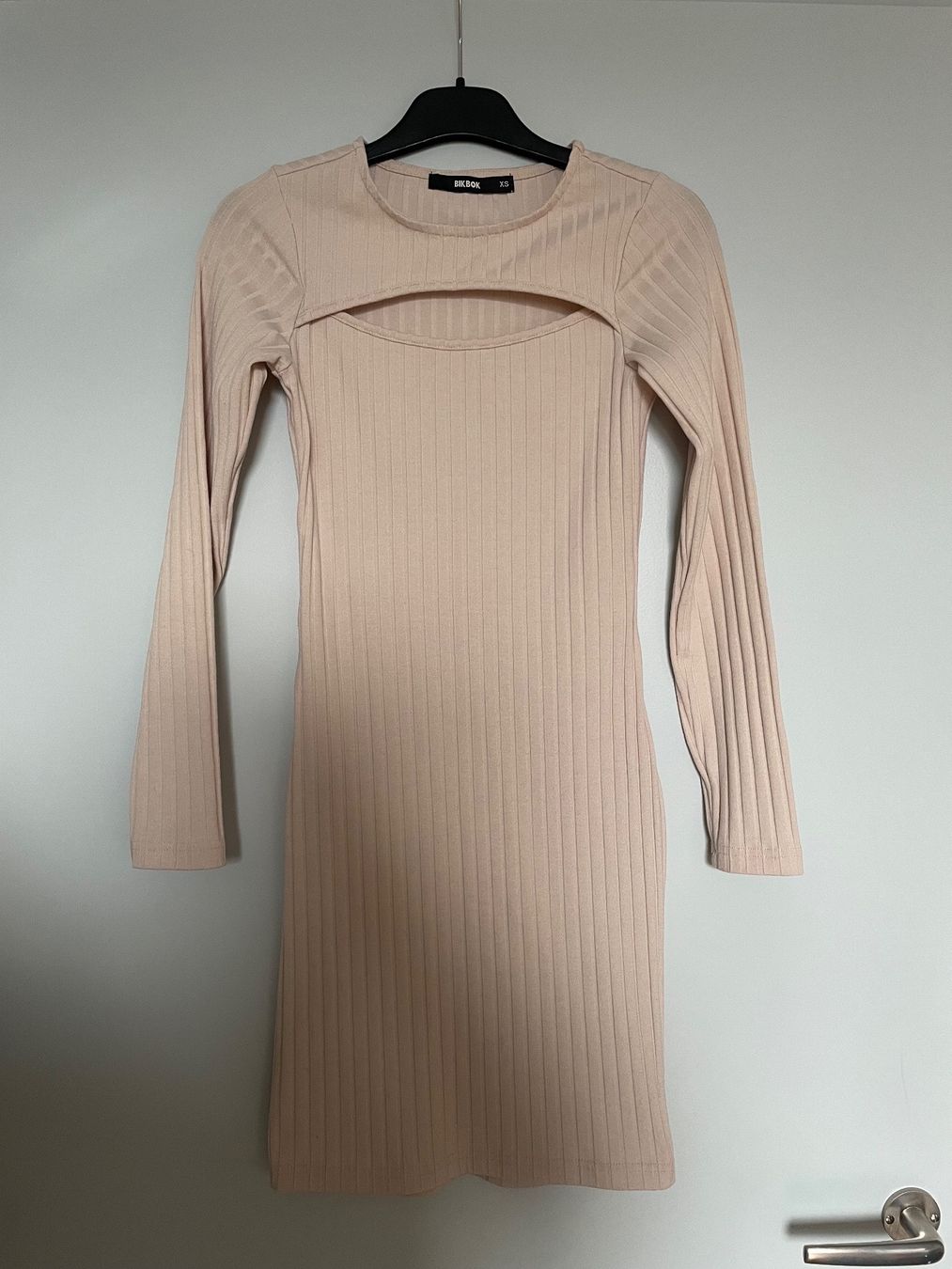 Vestiti: Bik Bok Cut Out Dress XS – Usato da Dübendorf venduto da VSAngel