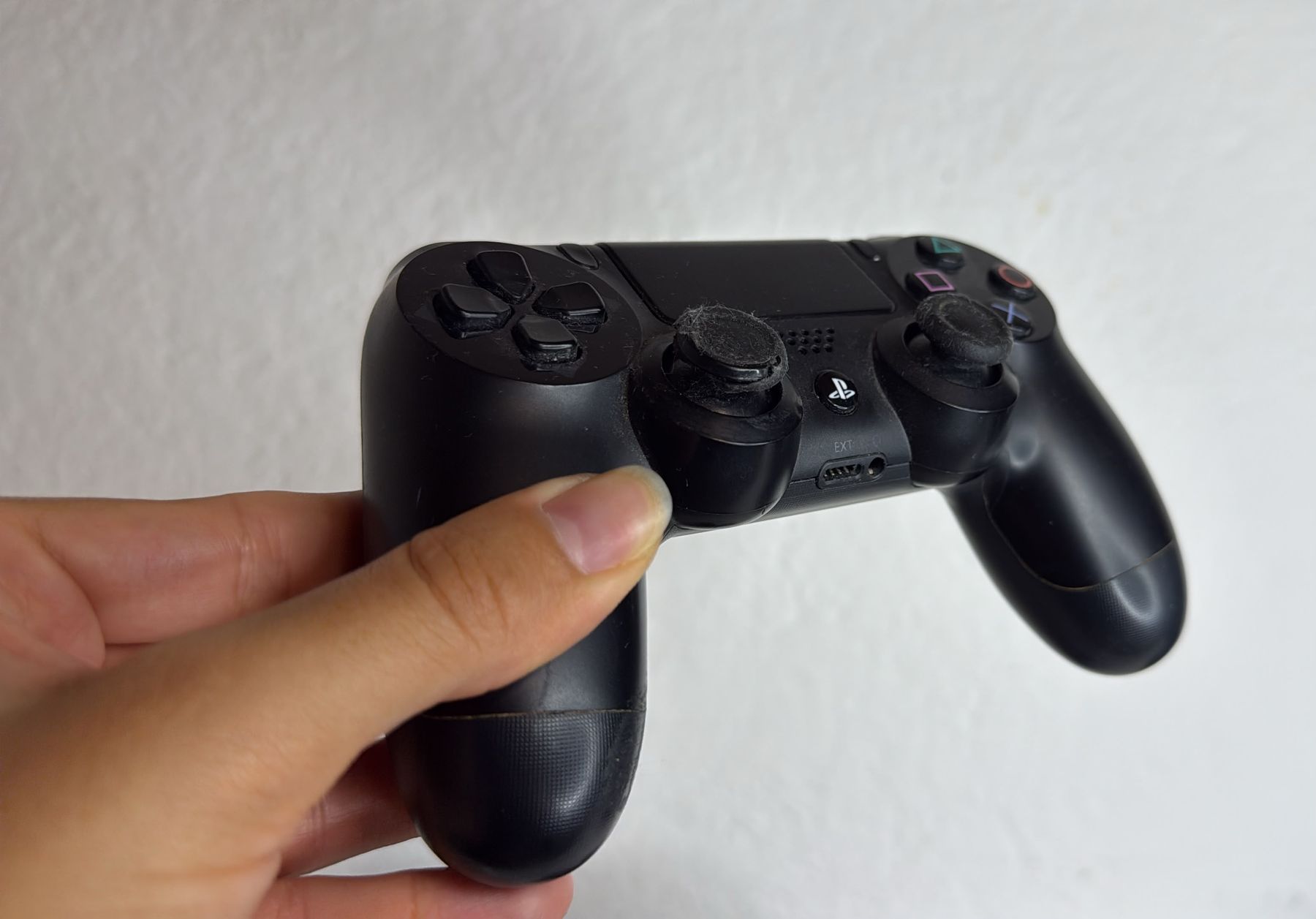 Controller: PS4 Controller Ladestation mit Netzteil und 2 Controllern – Usato da Ehrendingen venduto da lax21 3